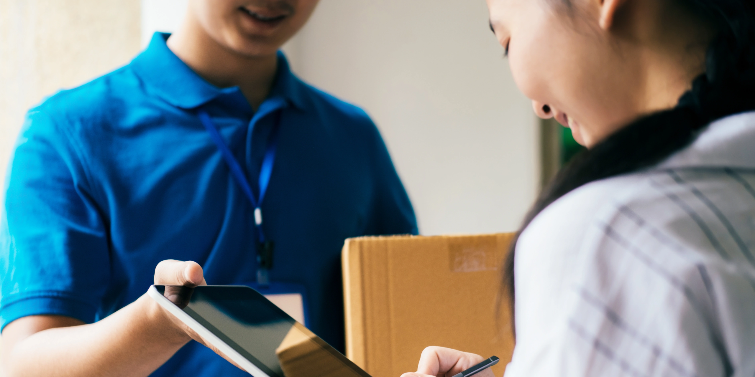 delivery-photos-box-smile.webp